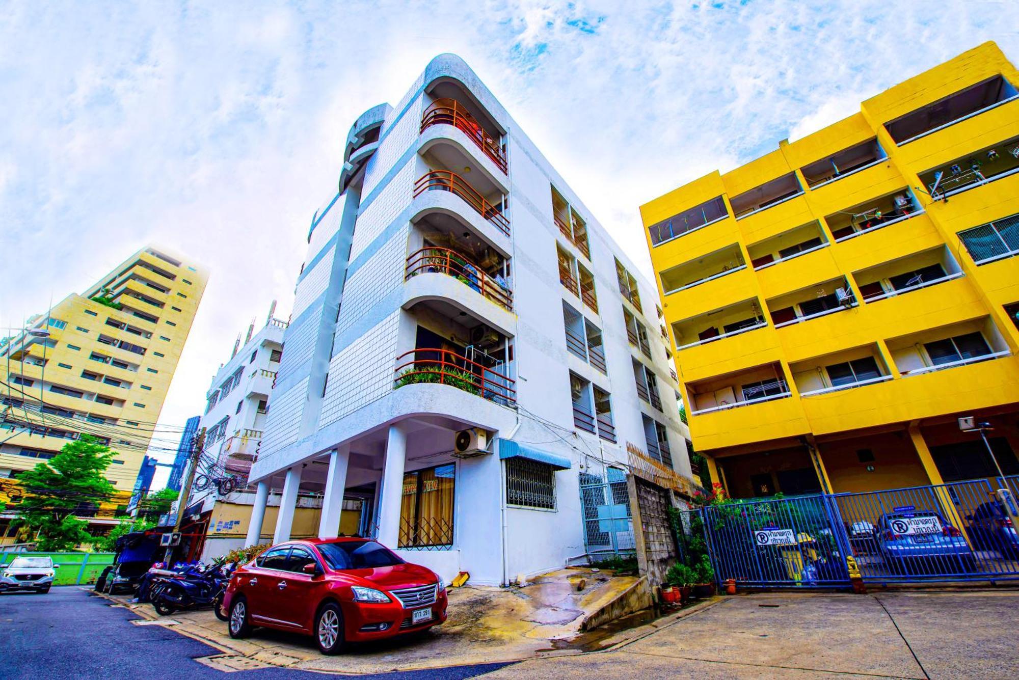Bt Fifty Hotel Banguecoque Exterior foto